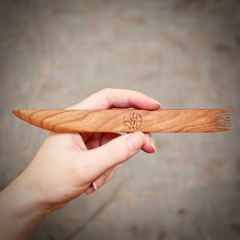 Wattle & Daub Wood Knife - Curve & Scoring