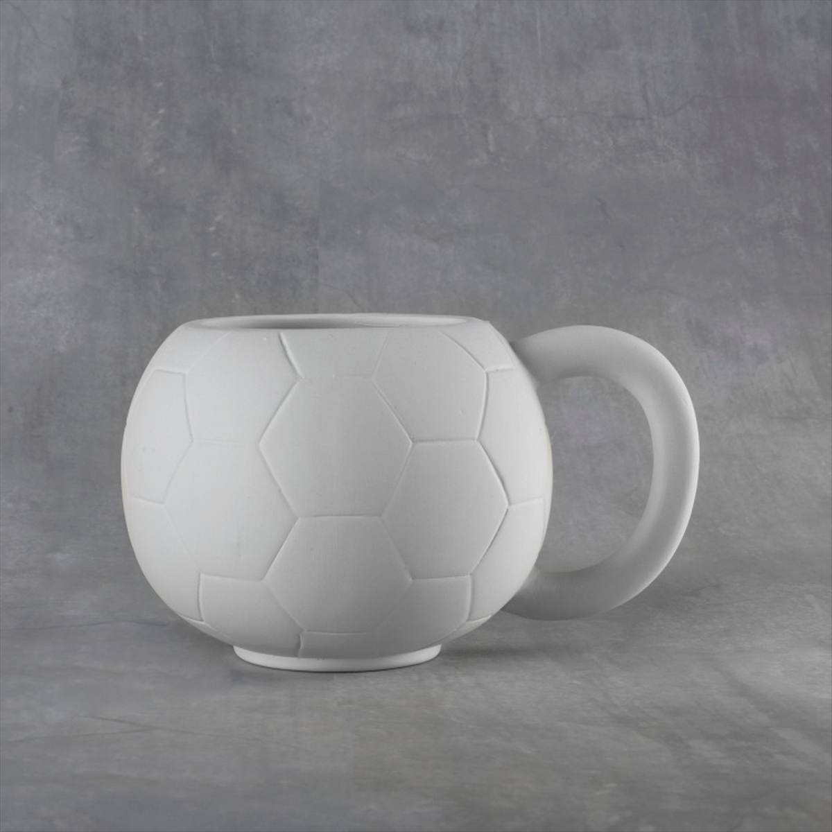 Duncan 38095 Bisque Soccer Ball Mug 20 oz
