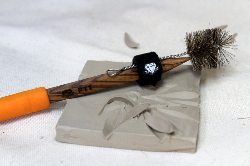 DiamondCore Finger Brush