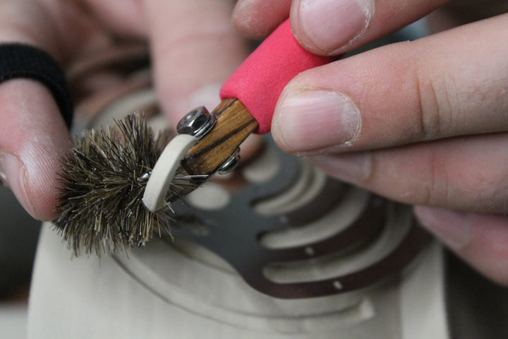 DiamondCore Finger Brush