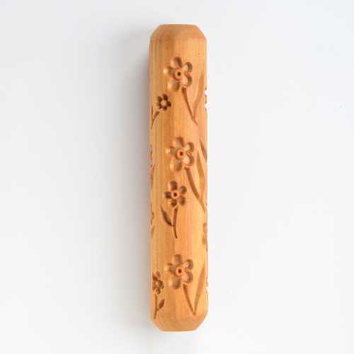 MKM Tools BHR136 Spring Flowers Design Big Hand Roller