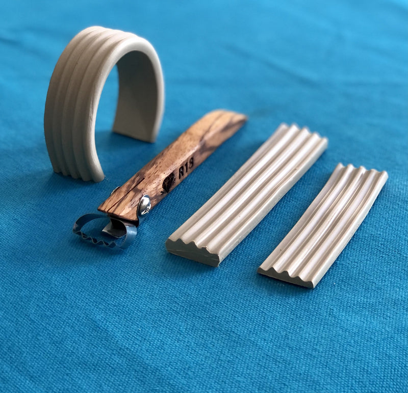 DiamondCore R18 Ridges Handheld Clay Extruder