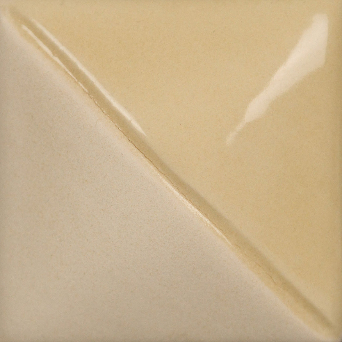 Mayco UG234 Ivory Pearl Opaque Underglaze